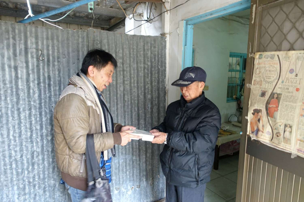 竹市「便當暖男」黃國維　社區送餐服務15年不間斷