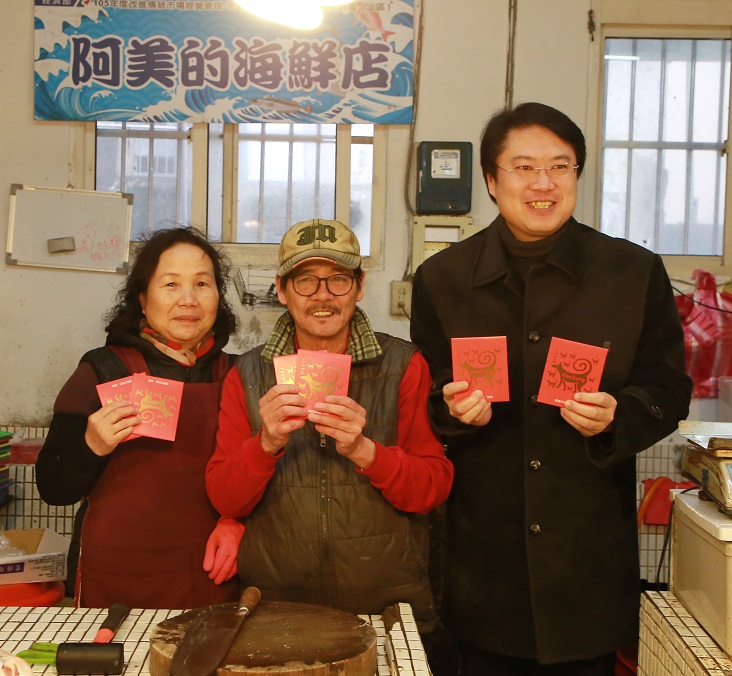 源遠市場獲評二星「優良市集」　市長走訪拜年推薦美味