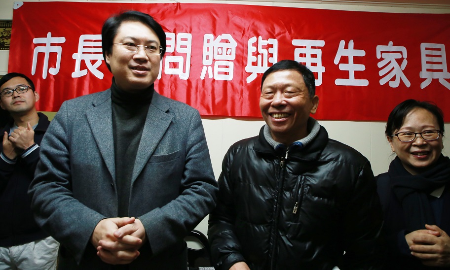匯聚各界資源溫馨送暖　市府關懷低收贈再生家具及物資