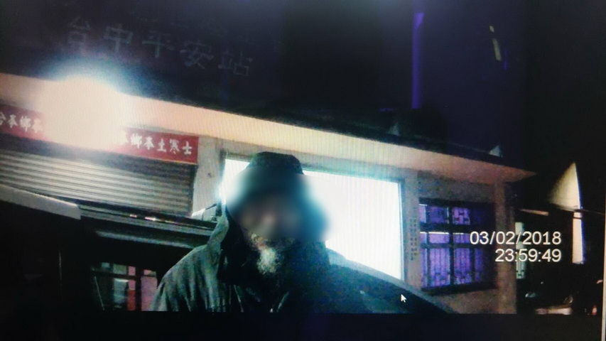 寒夜凍地　遊民獲暖心警安置
