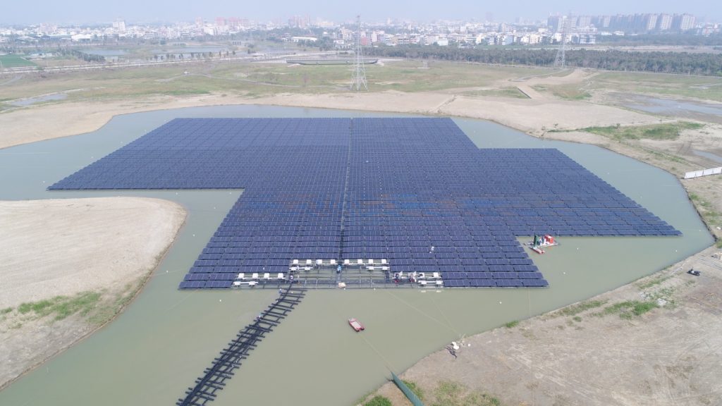 典寶溪B區滯洪池浮力式太陽光電　即將送電