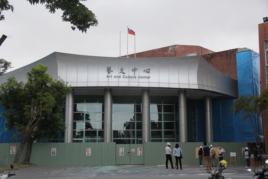 藝文中心整建　黃縣長視察改善工程