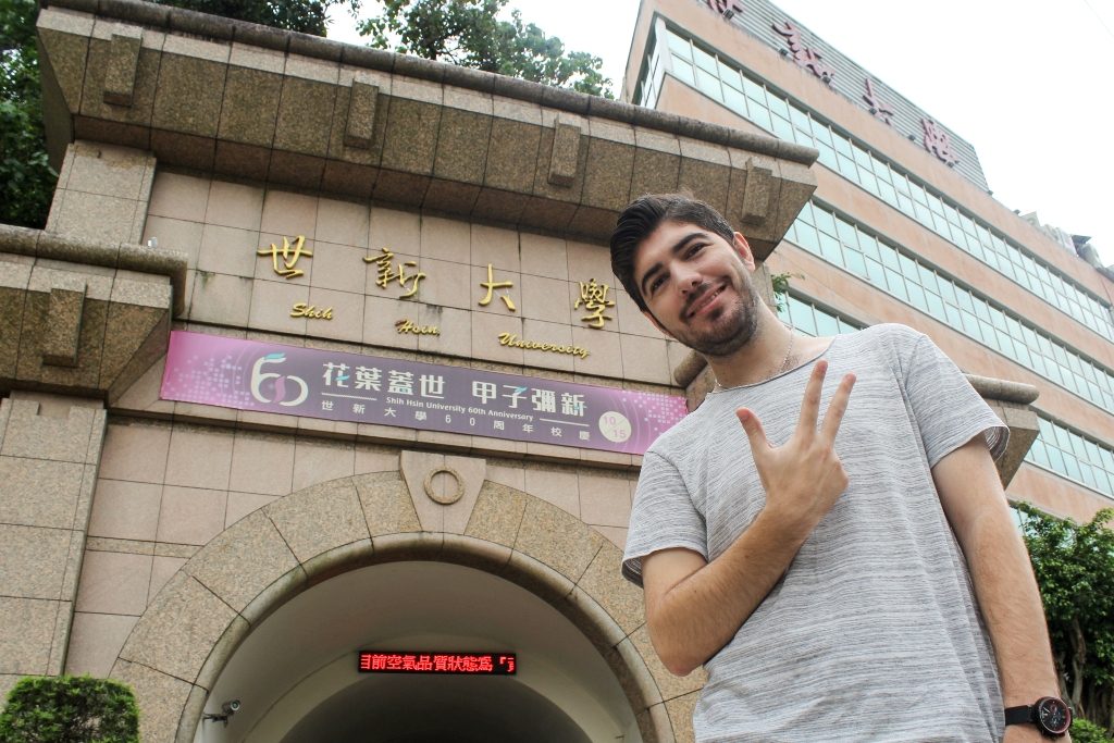 【臺華獎】老外愛臺灣!世新土耳其受獎生拍片 變身跨國「網紅」 【臺華獎】老外愛臺灣!世新土耳其受獎生拍片 變身跨國「網紅」