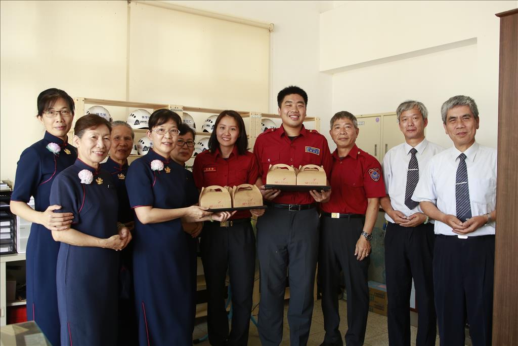 五結消防分隊長魏志能表示,感恩慈濟人在花蓮大地震當時,對宜蘭消防弟兄的照顧