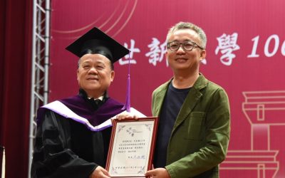 知名作詞人許常德返母校世新　勉畢業生勇拋上一代建議