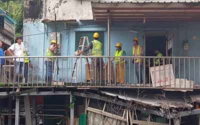 新西街民宅地基流失　林市長勘災後指示拆除增違建