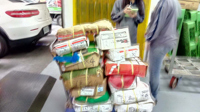 照生食物銀行大直張小姐　捐毛孩子800公斤肉沫防寒衣