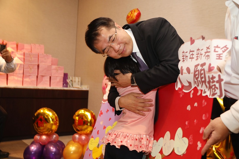 歲末年終　市長爸爸與監護兒少歡樂餐聚