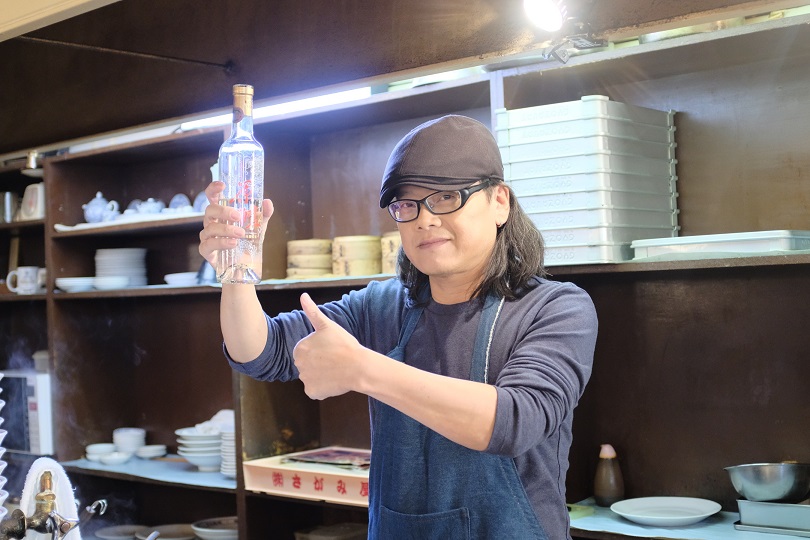 流氓阿徳以金門為榮 夢想成真代言家鄉金牌酒 流氓阿徳以金門為榮 夢想成真代言家鄉金牌酒