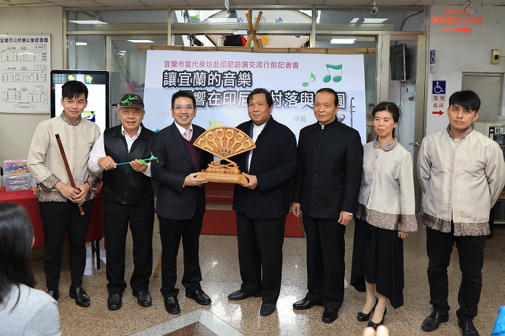 用音樂散播希望與愛 宜蘭市當代樂坊印尼巡演 用音樂散播希望與愛 宜蘭市當代樂坊印尼巡演