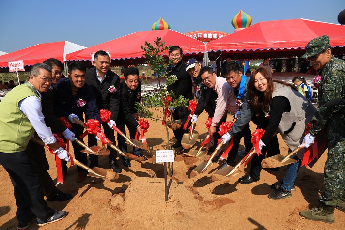 軍方雷區種樹　金門植樹節活動圓滿成功