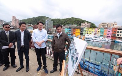 陪同交通部長走訪正濱色彩屋　林右昌帶動市民認同與周邊廊帶生命力
