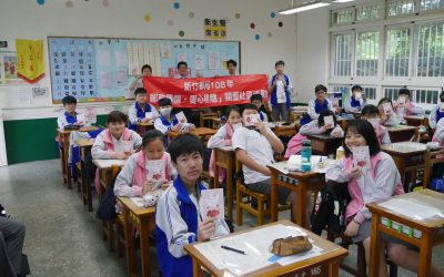 媽媽我愛您！新竹郵局母親節明信片書寫　