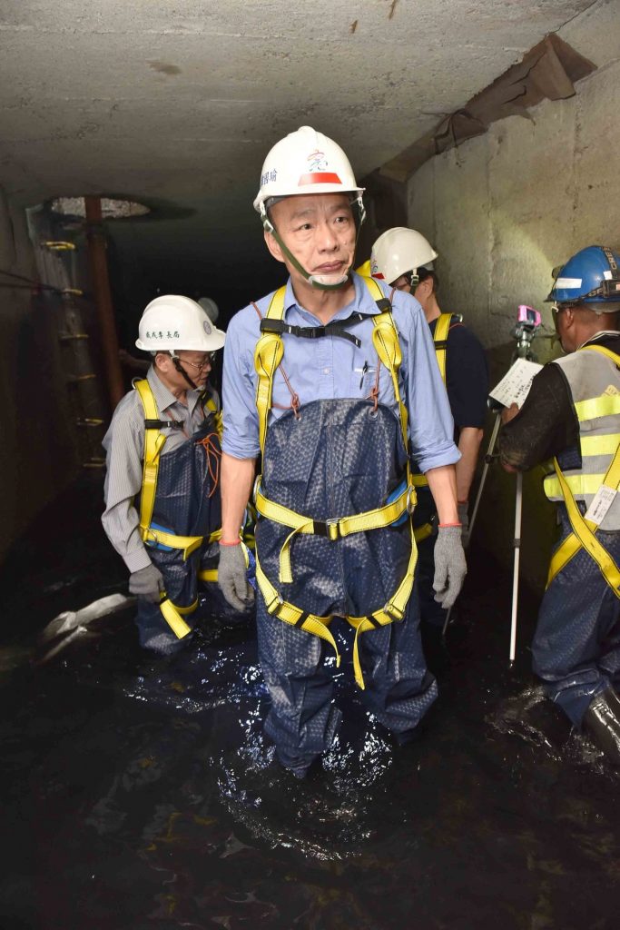 韓國瑜視察市區下水道 　會持續清淤讓市民免受淹水之苦