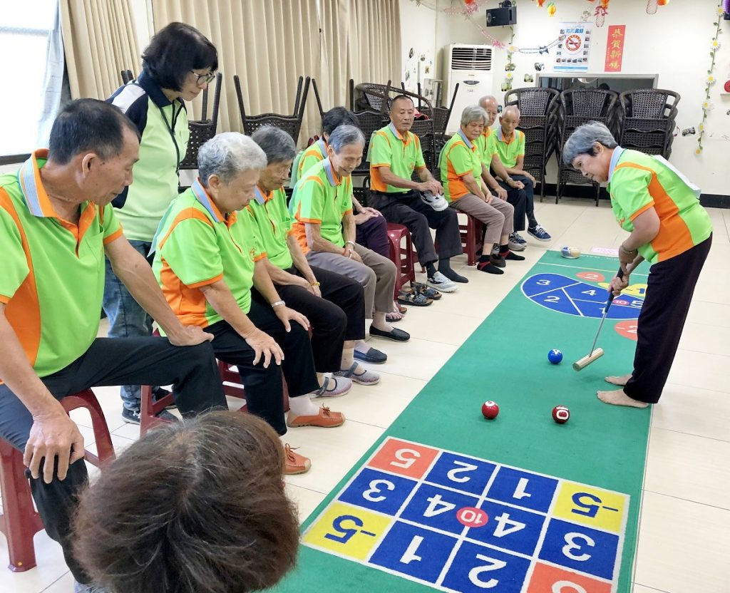 仁愛之家舉辦　燕巢區室內高爾槌球暨賓果投擲比賽