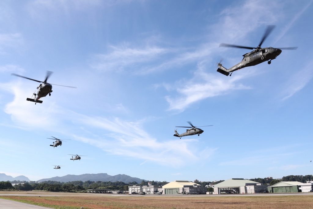 UH-1H直升機除役　UH-60M直升機全作戰　陸軍成軍校閱
