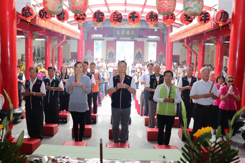 鳳山曹公廟祭典晚會奬品豐富民眾滿載而歸