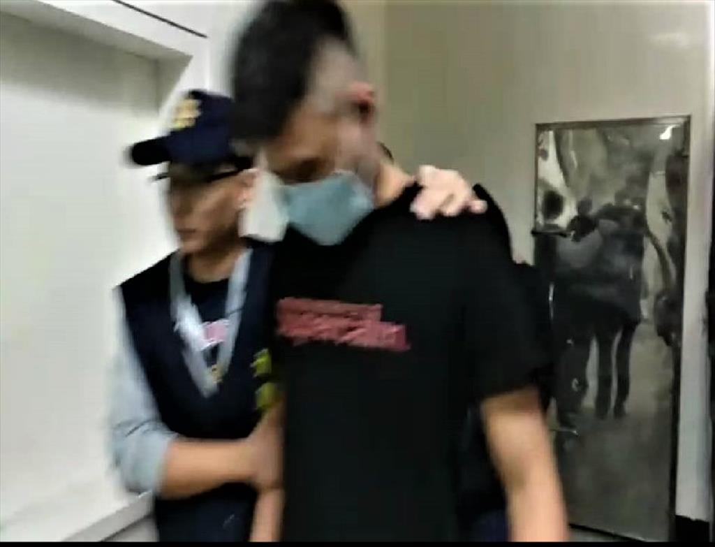 網路上與人互嗆深夜率眾超商砍錯人 6人被逮