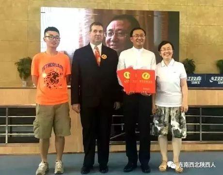 兩次打破吉尼斯世界紀錄的籃球奇人