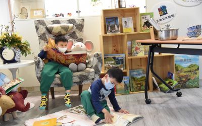 世界閱讀日我們在家閱讀 國圖攜手網路書店 推購書滿額贈名家書籤 世界閱讀日我們在家閱讀 國圖攜手網路書店 推購書滿額贈名家書籤