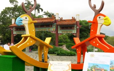 雙鹿迎賓見鹿心喜　宜蘭中山公園增添新景象