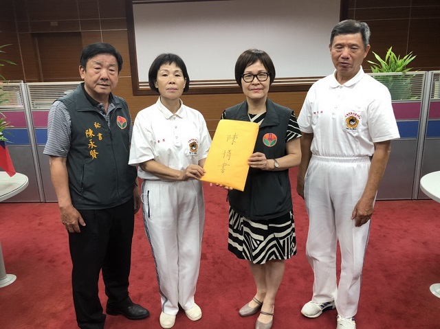 太極門苗栗館弟子赴縣府陳情　副縣長鄧桂菊籲當局還太極門公道