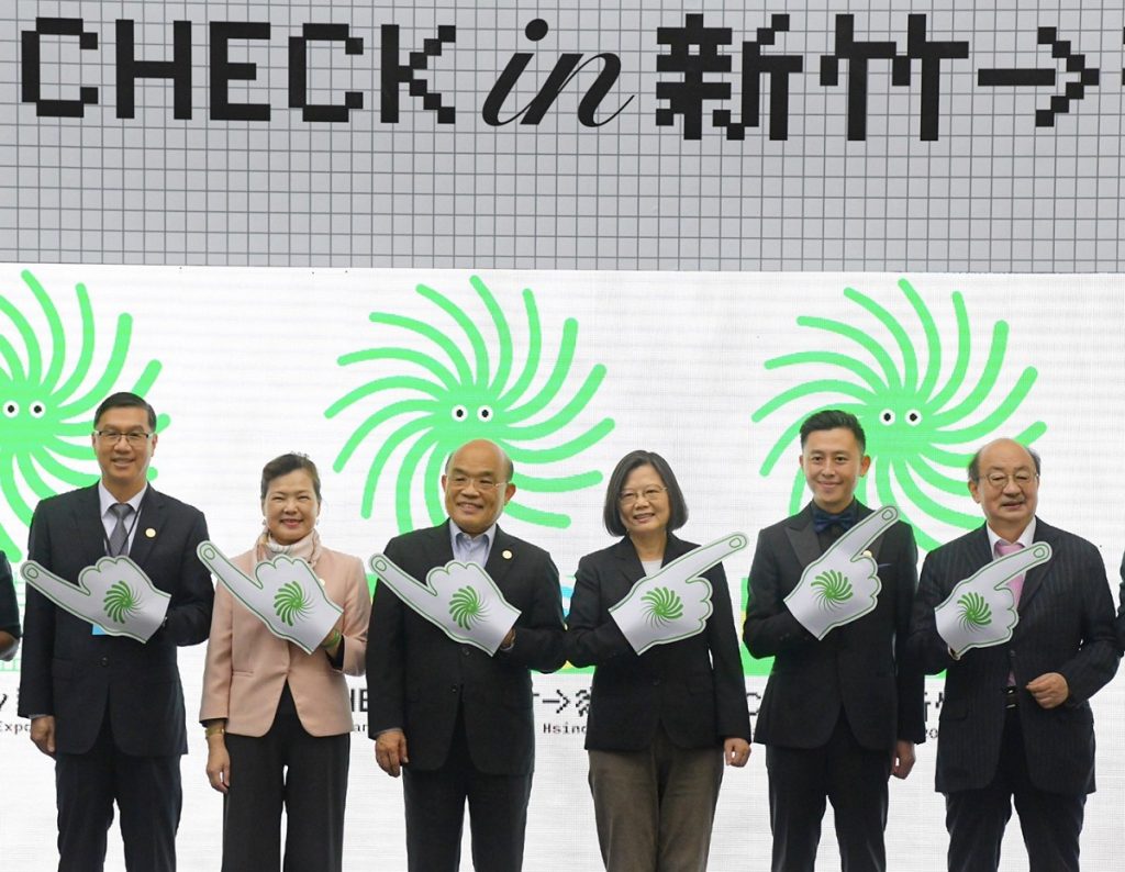 2020台灣設計展開幕　科幻展區蔡英文總統搶先體驗