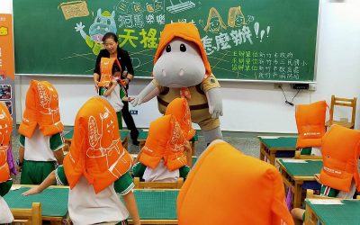 竹市贈小一新生　河馬樂樂造型多功能防災頭套