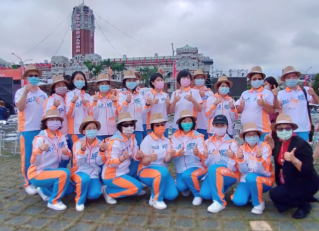 太極門弟子歡喜慶雙十 期許自由民主 台灣向前行! 太極門弟子歡喜慶雙十 期許自由民主 台灣向前行!