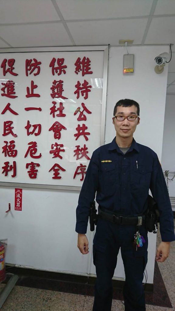 民眾徘徊台電大樓　暖警緊急提供協助