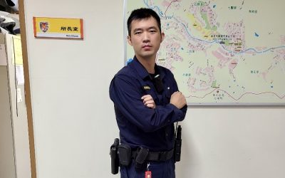 車輛拋錨路口阻車流！ 員警即時援助恢復交通順暢