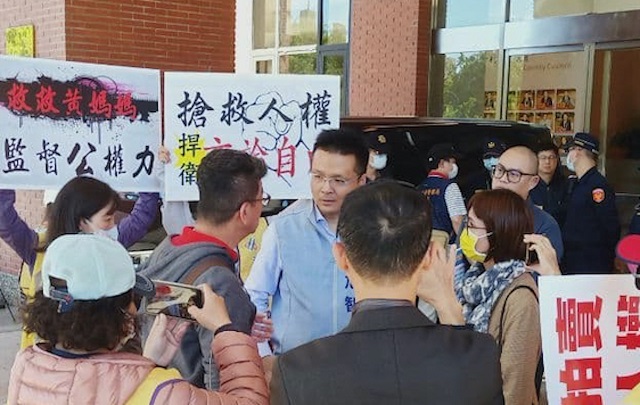 黑白講?!「919竹北事件」竹縣議員要求警察局長吳敬田釐清事實 黑白講?!「919竹北事件」竹縣議員要求警察局長吳敬田釐清事實