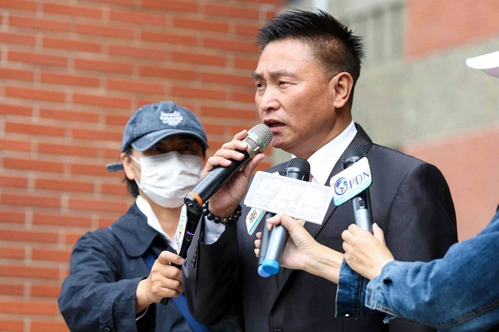 新竹議員陳栢維、何智達重砲質詢縣警局長　譴責919竹北事件員警知法犯法