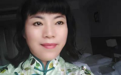 毛毛祥光見拂曉　勝芳潔雅出蓮鞘