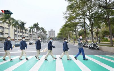 新竹市東山街及培英街人行步道標示完成　　　　　　　　竹中、培英生上下學好安心