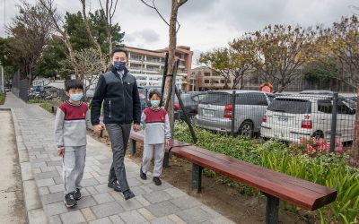 竹市龍山國小通學步道啟用 不在與車爭道家長好放心 竹市龍山國小通學步道啟用 不在與車爭道家長好放心