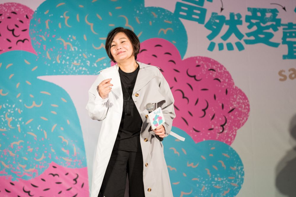 金曲歌后官靈芝現場演唱
