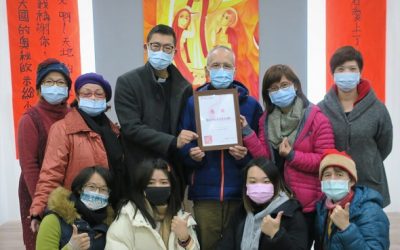 支持約納家園幼兒早期療育費用　聖約翰科大聖誕義賣愛心不落人後