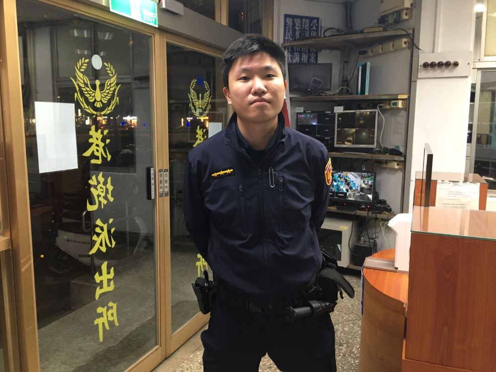 猜猜我是誰 內湖警機警攔阻詐騙 猜猜我是誰 內湖警機警攔阻詐騙