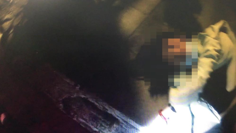 酒後女子倒臥在路邊