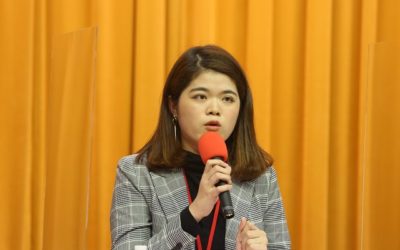 青年呼籲政府嚴懲違法官員 青年呼籲政府嚴懲違法官員