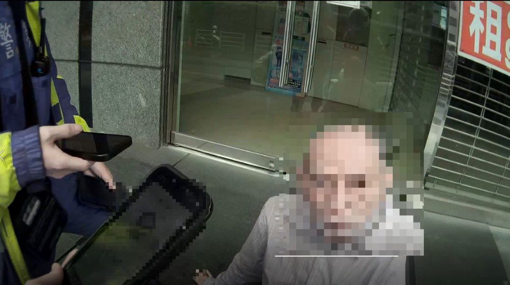 圖：警員用人臉辨識查明老翁身分