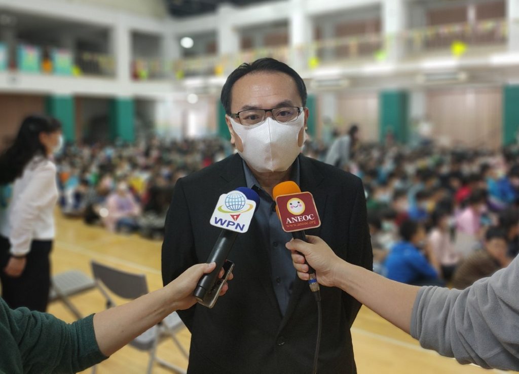 洪中明校長響應國際良心日　4月14日良心播種光華國小