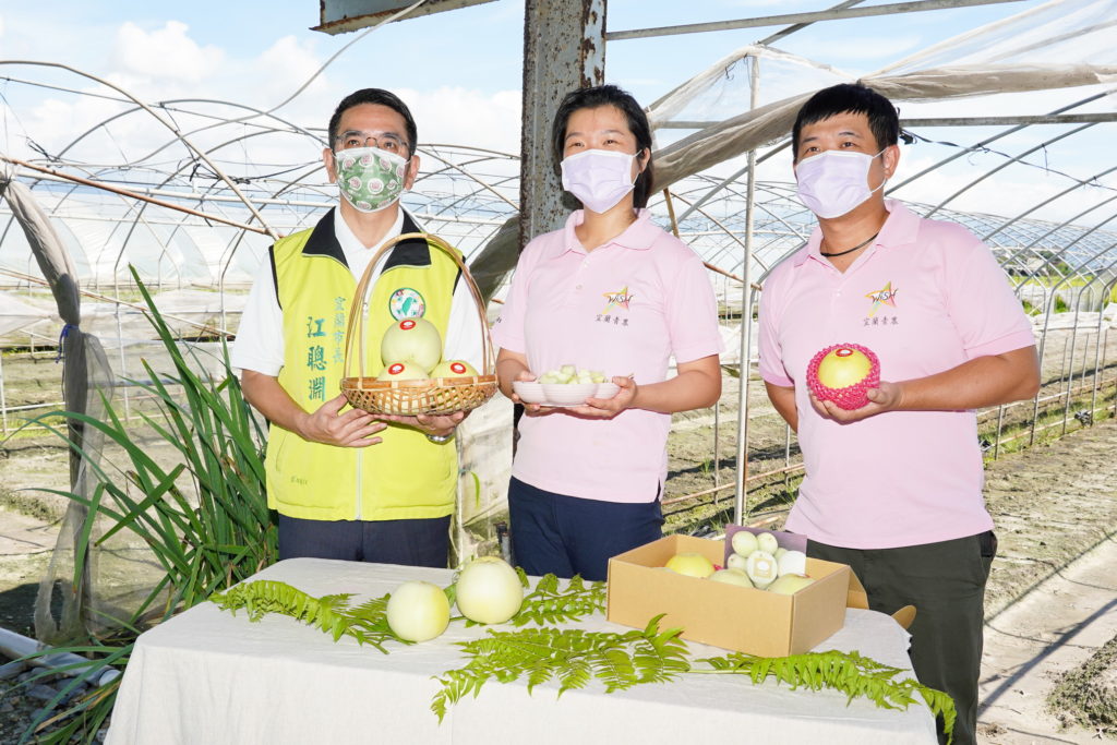 創新育成進駐廠商 江聰淵推銷采福好田香瓜好甜 創新育成進駐廠商 江聰淵推銷采福好田香瓜好甜
