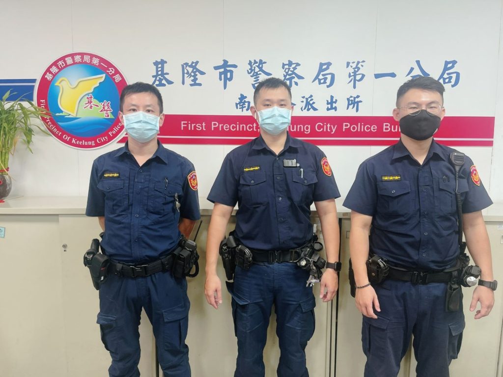 失智老翁路中徘徊　警及時發現護送返家