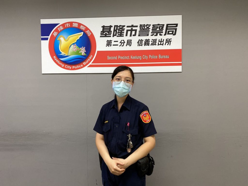 颱風來襲路樹傾倒　基警協助清除道路障礙