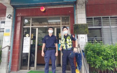 煙花襲台吹倒路樹　基警助排除障礙
