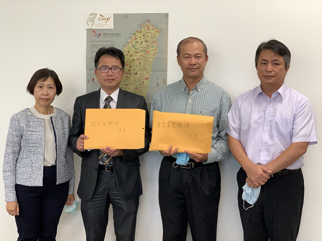 金山灣區僑教中心閻樹榮接受僑民陳情 盼太極門案早日解決 金山灣區僑教中心閻樹榮接受僑民陳情 盼太極門案早日解決