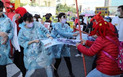 人民拒當稅奴 凱道上演台灣法稅版「章魚遊戲」 人民拒當稅奴 凱道上演台灣法稅版「章魚遊戲」