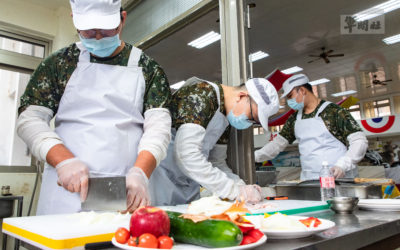 裝甲586旅「金菜刀」廚神競賽　砲兵營食勤組奪魁